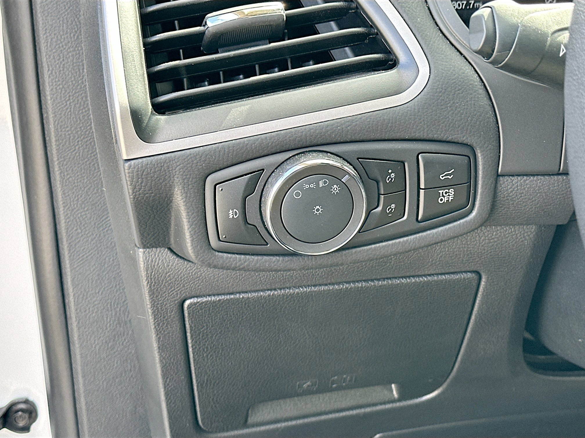 Certified 2024 Ford Edge SEL w/ Convenience Package image 10