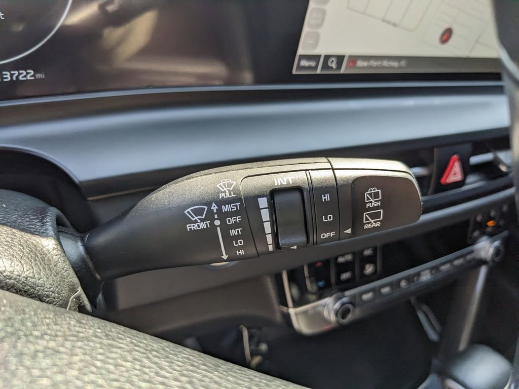 Certified 2025 Kia Seltos EX w/ EX Sunroof Package image 32