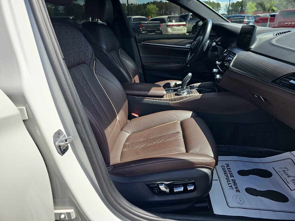 Used 2019 BMW M550i xDrive w/ Premium Package image 13