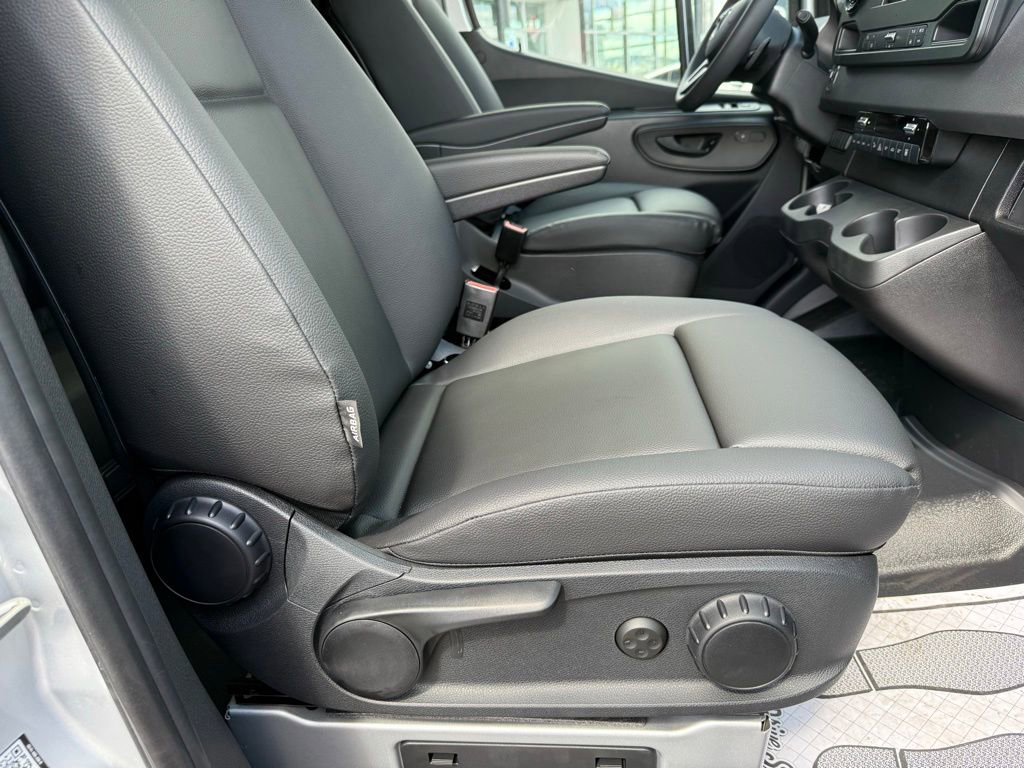 New 2024 Mercedes-Benz Sprinter 2500 image 17