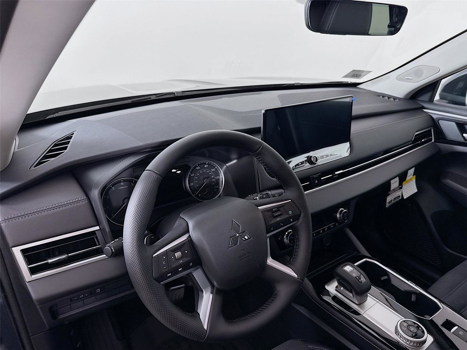 New 2026 Mitsubishi Outlander SE image 9