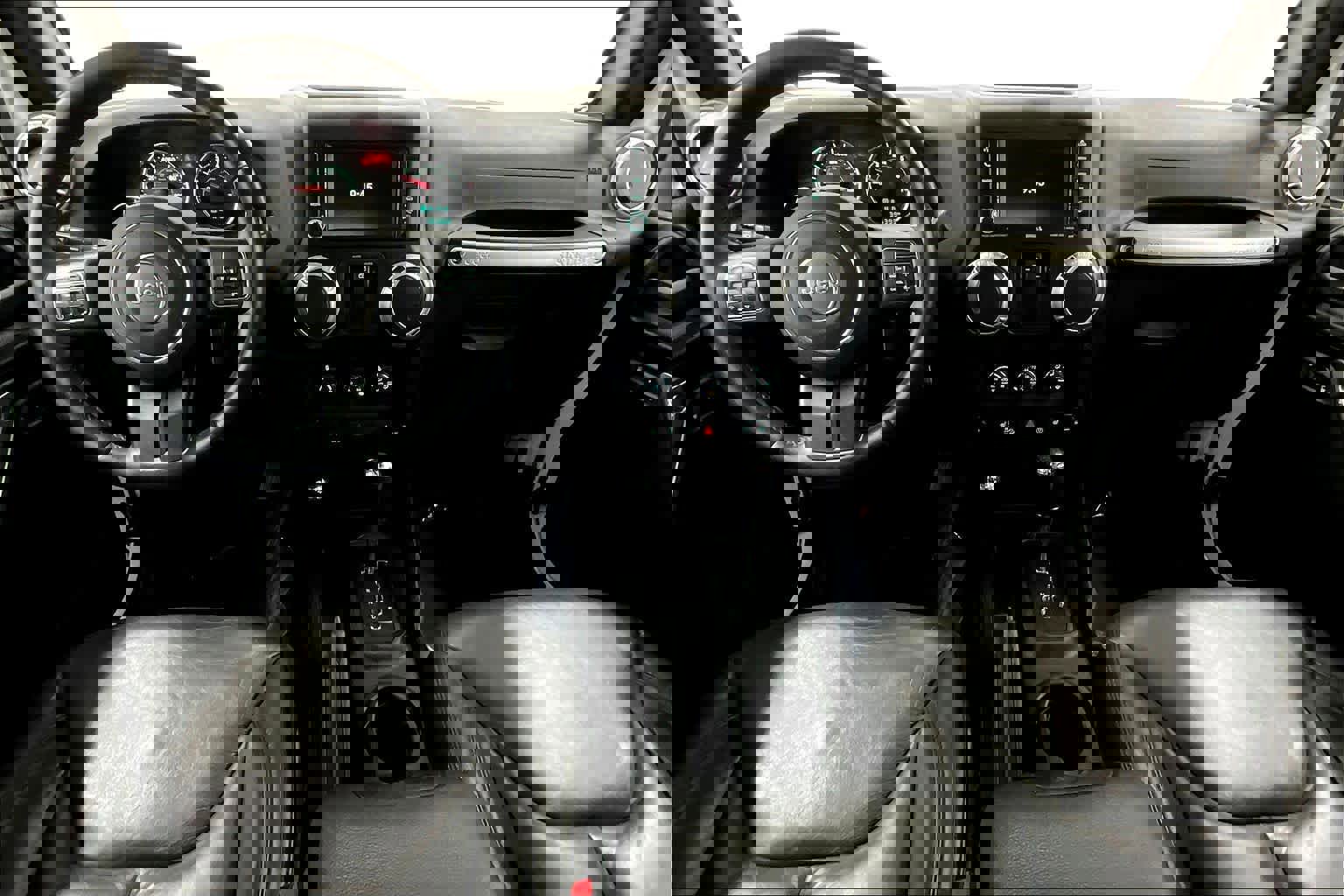 Used 2017 Jeep Wrangler Sahara w/ Connectivity Group image 16