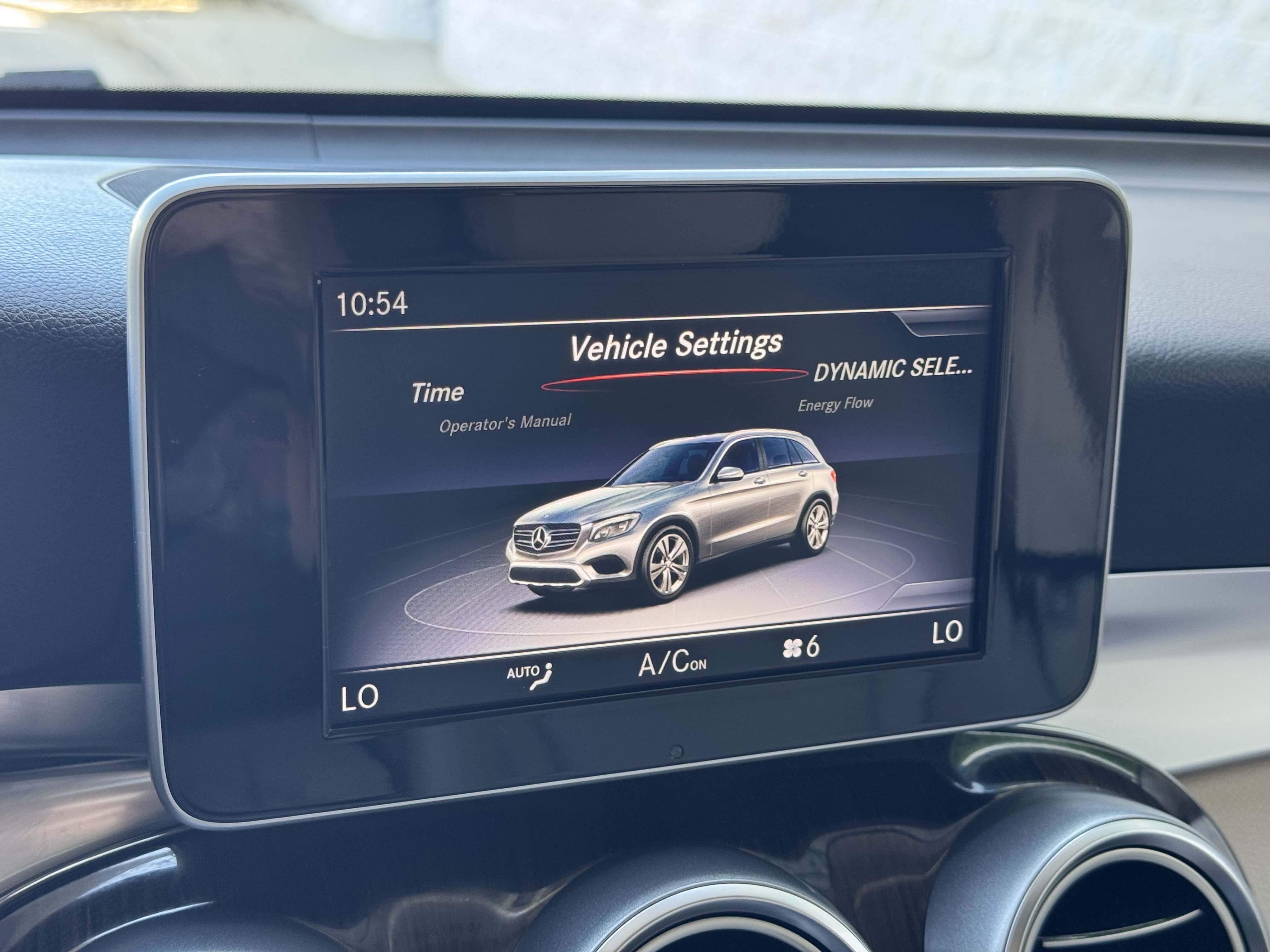 Used 2018 Mercedes-Benz GLC 350e 4MATIC image 25