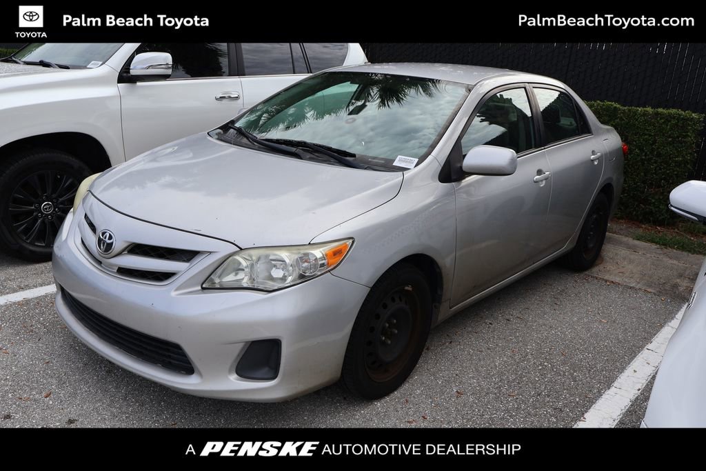 Used 2012 Toyota Corolla LE FWD image 1