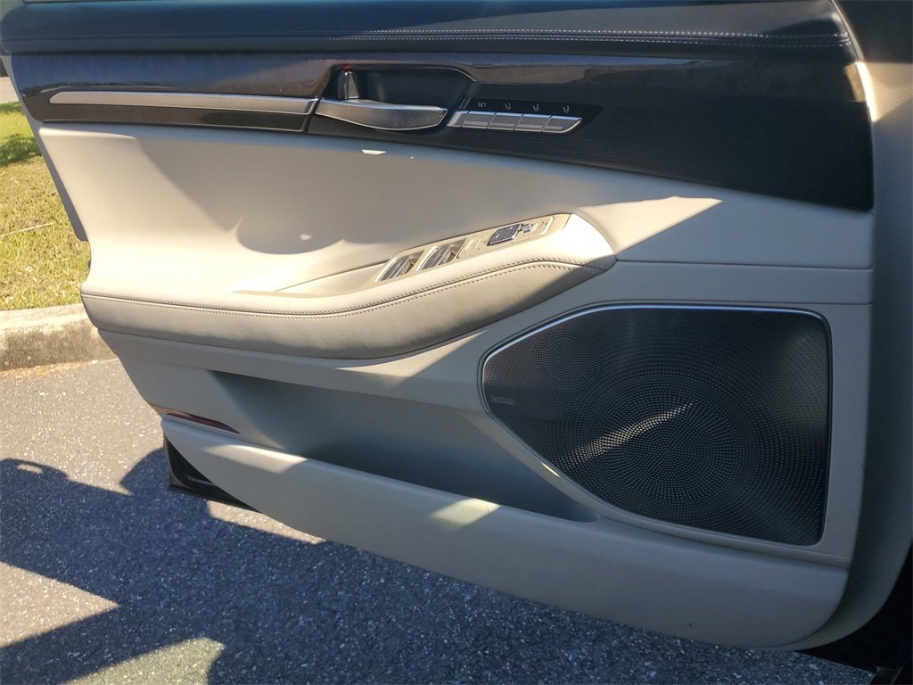 Used 2019 Genesis G90 3.3T Premium image 19