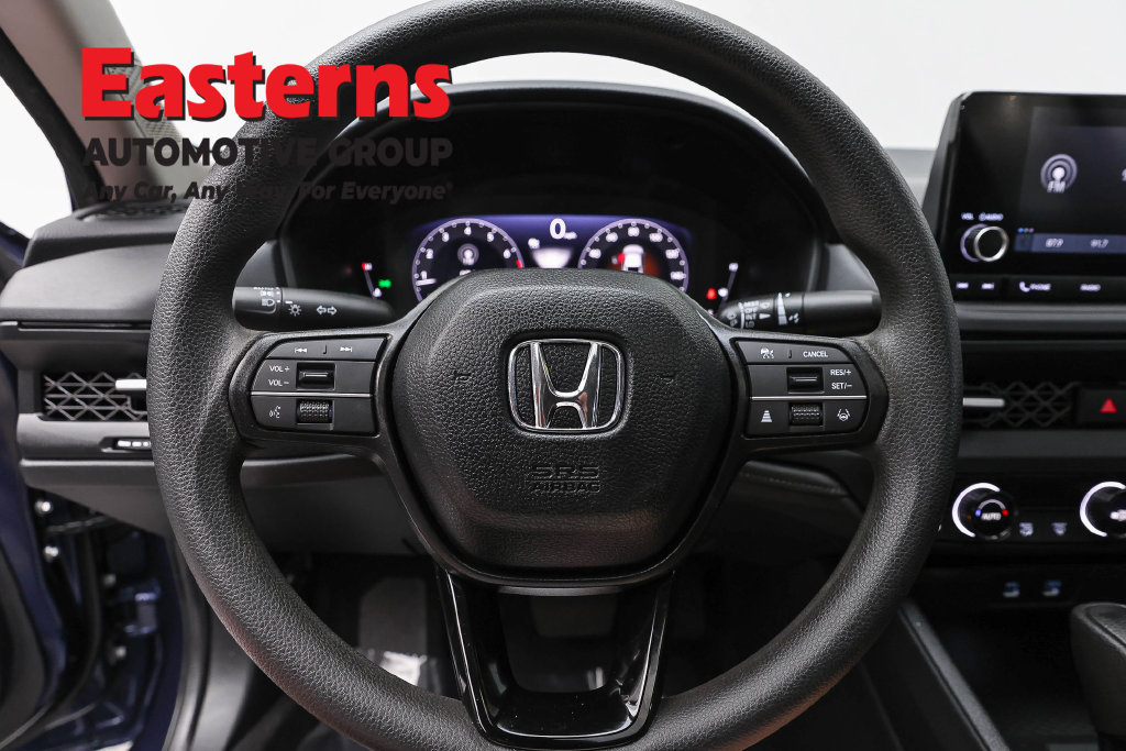 Used 2025 Honda Accord SE image 11