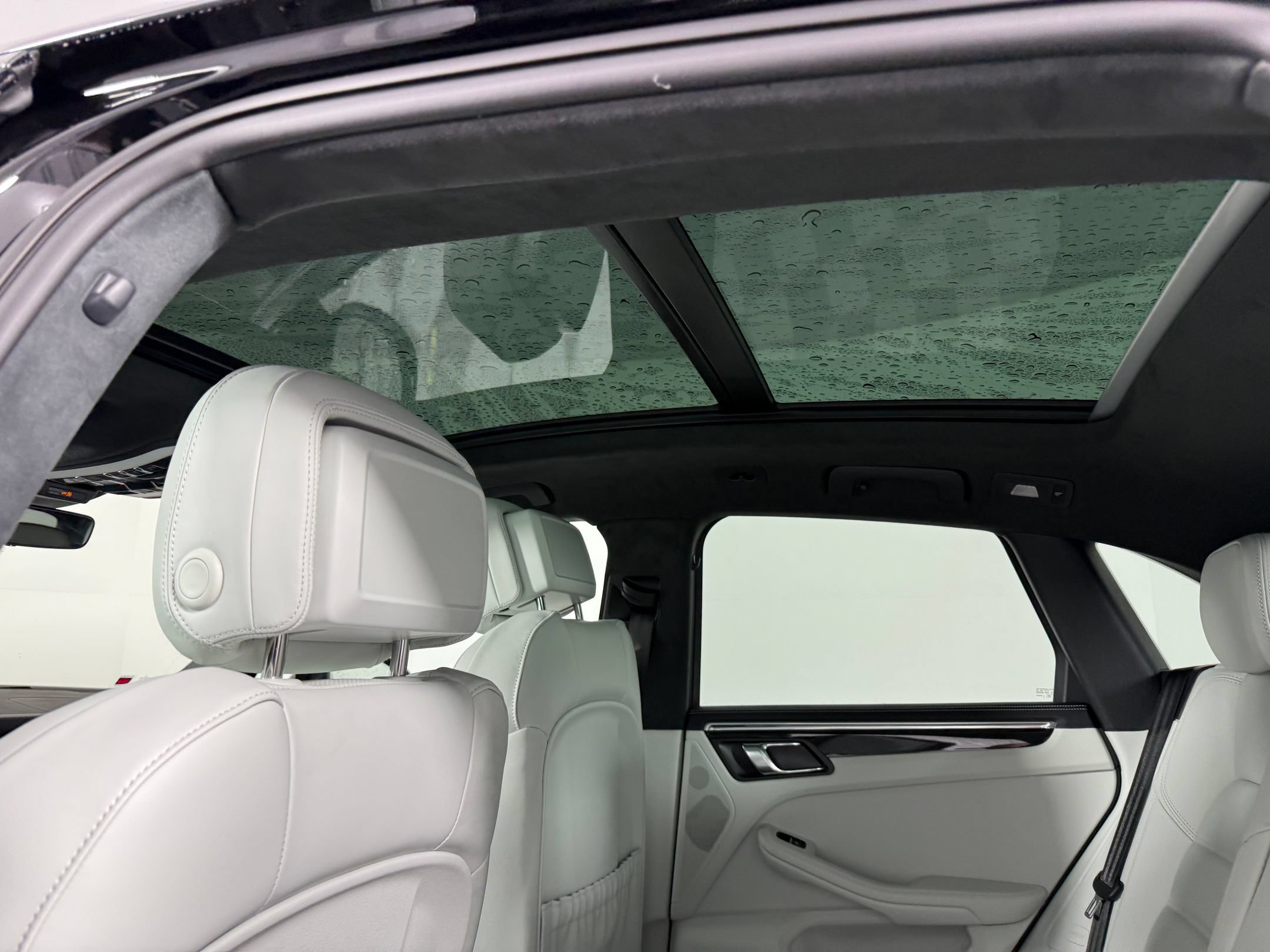 Used 2026 Porsche Macan S AWD/4WD image 22