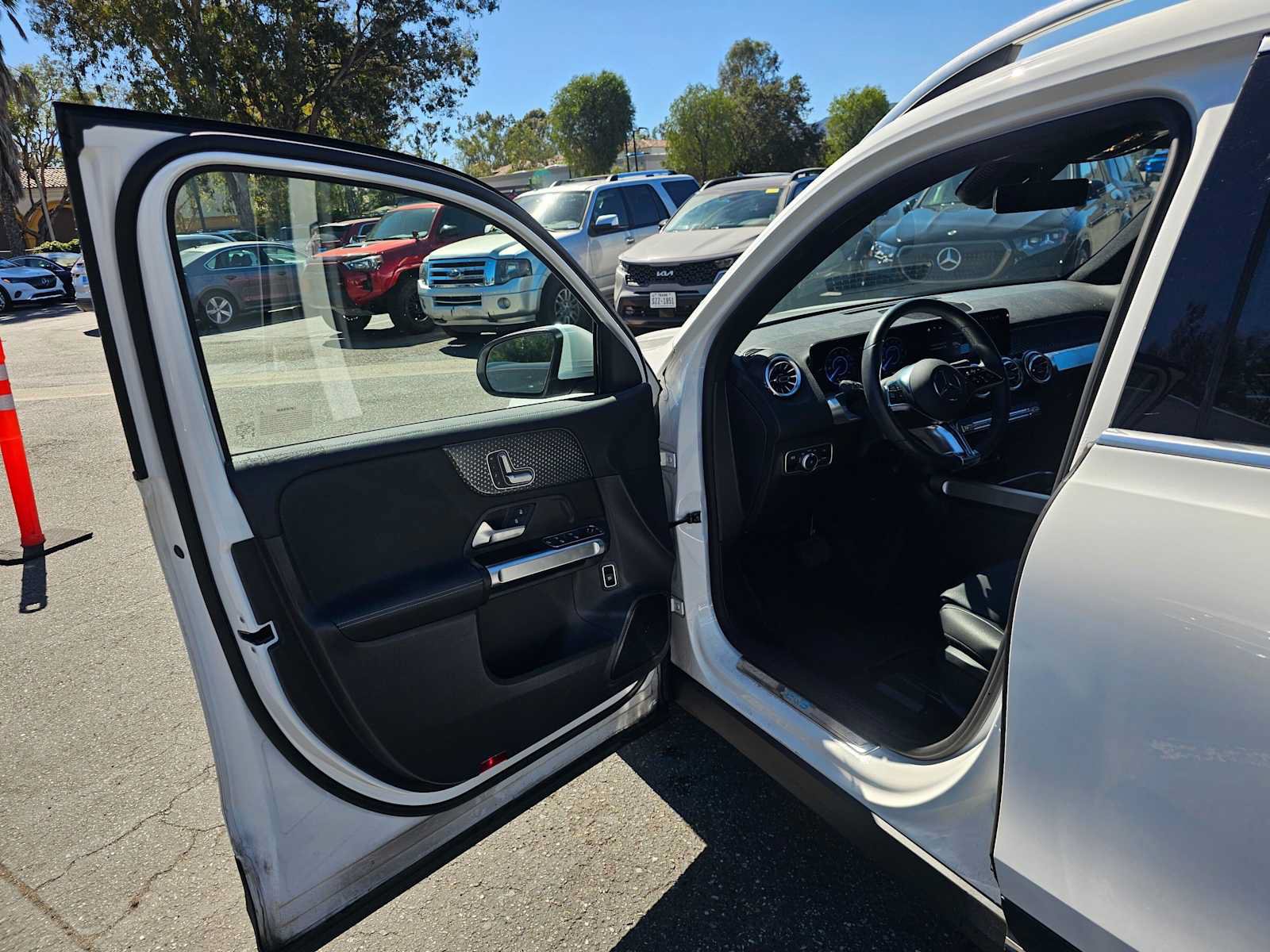Used 2024 Mercedes-Benz EQB 250+ image 20