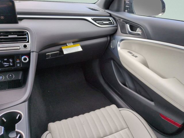 Certified 2025 Genesis G70 2.5T w/ Sport Prestige Package RWD image 18