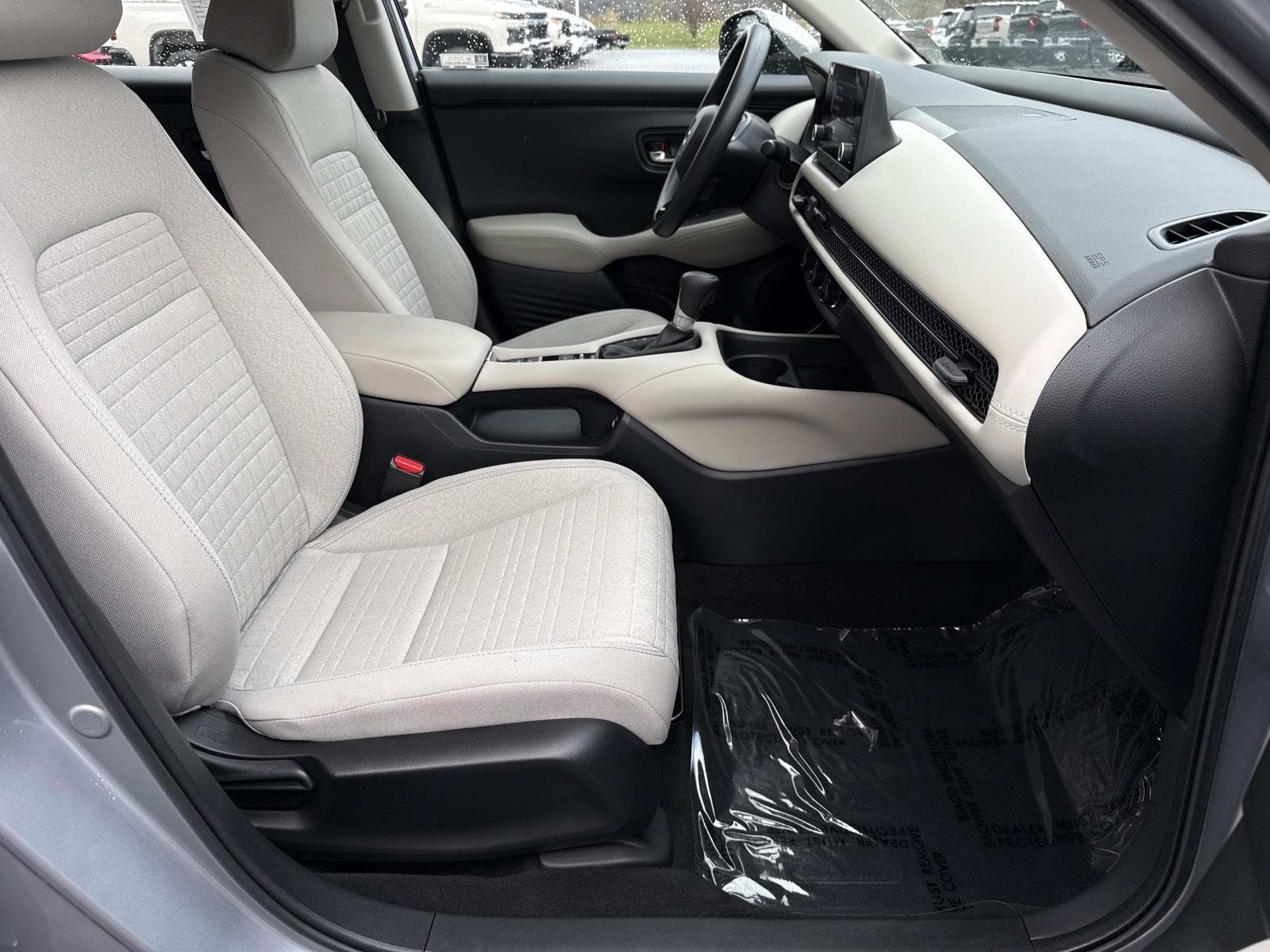 Used 2023 Honda HR-V LX image 19