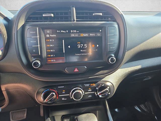 Used 2024 Kia Soul LX w/ Option Group 015 FWD image 14