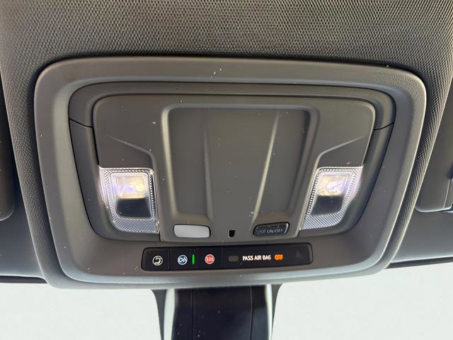 Used 2022 Chevrolet Silverado 2500 Custom w/ Custom Value Package image 21