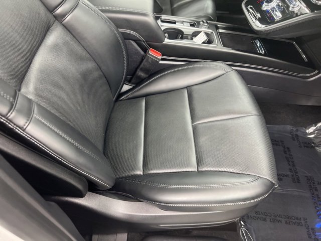 Used 2022 Lincoln Corsair AWD w/ Premium Package image 24