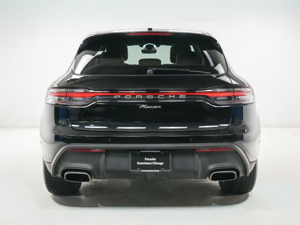 Certified 2022 Porsche Macan AWD/4WD image 11