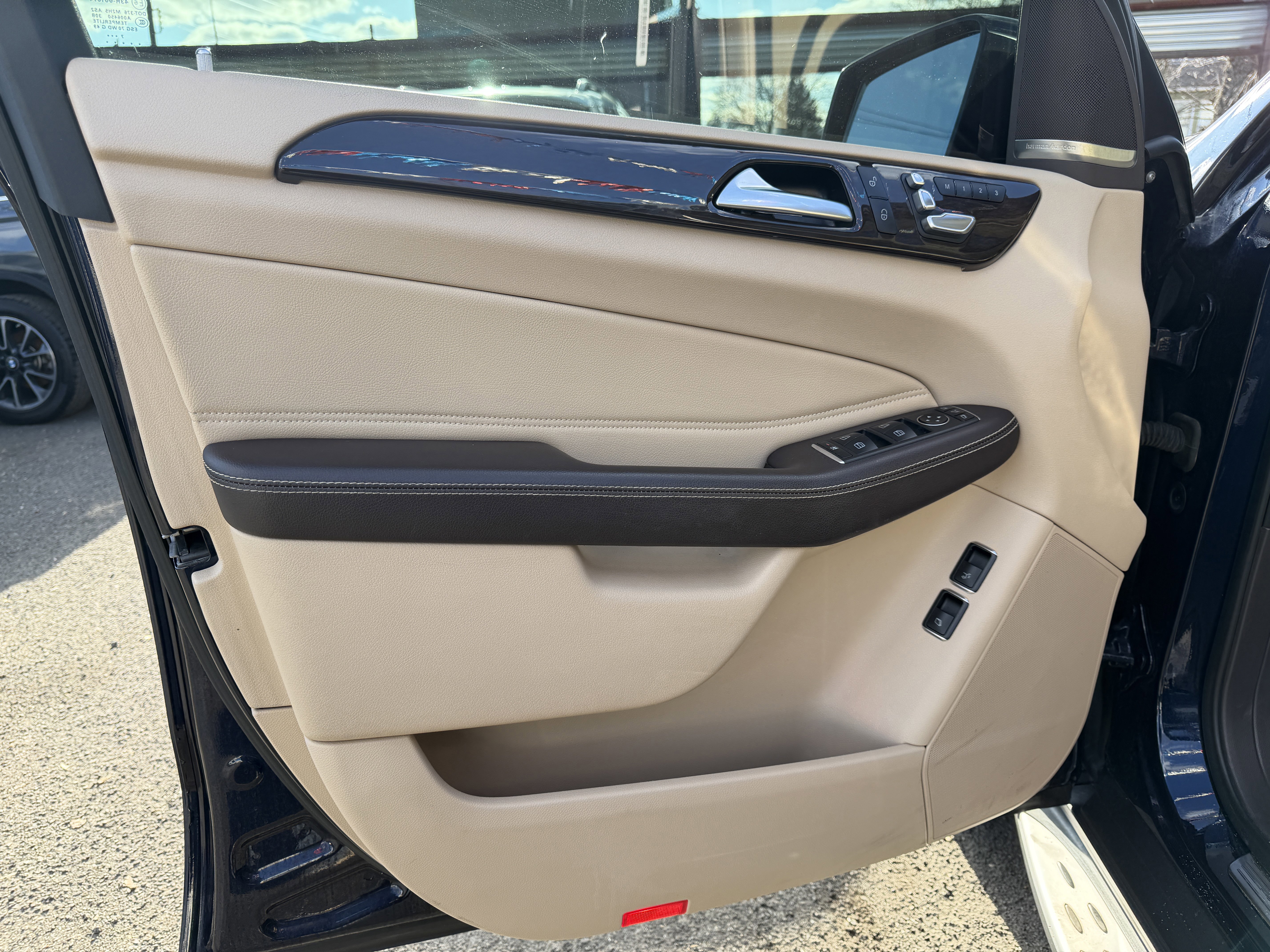 Used 2018 Mercedes-Benz GLS 450 4MATIC w/ Premium Package image 26