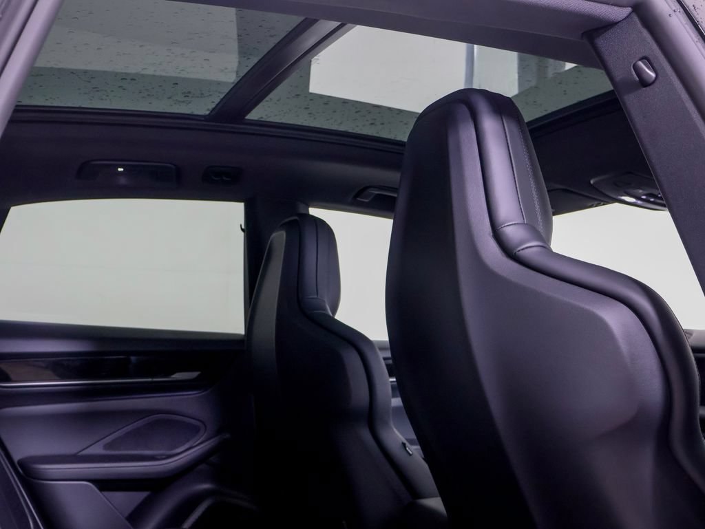 New 2026 Porsche Macan 4 Electric AWD/4WD image 26