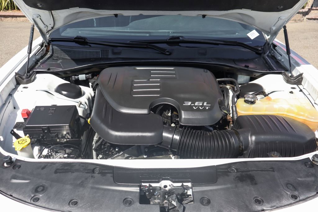 Used 2019 Dodge Charger SXT image 11