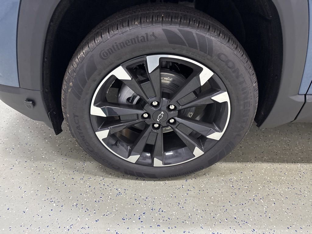 New 2026 Chevrolet Equinox RS w/ Safety and Technology Package AWD/4WD image 11