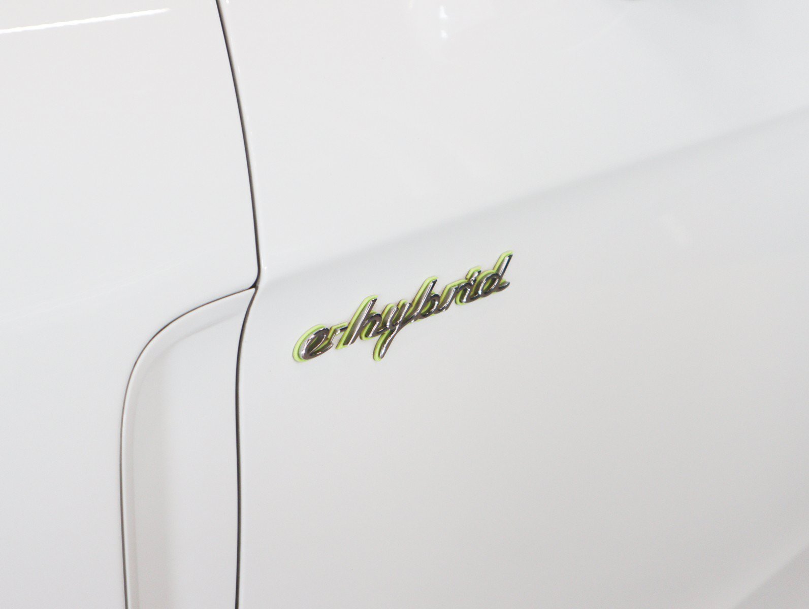 Certified 2023 Porsche Panamera 4S AWD/4WD image 32