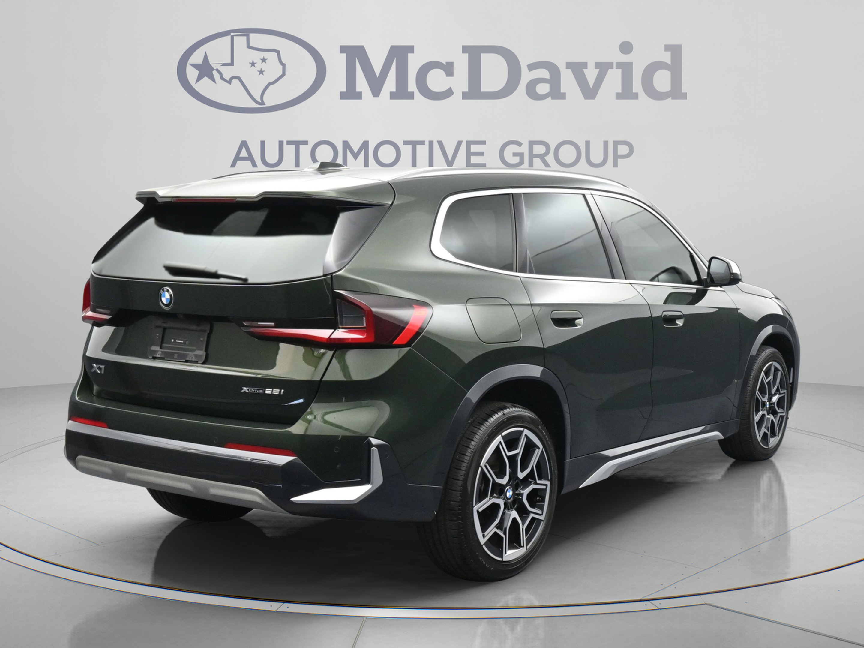 Used 2023 BMW X1 xDrive28i w/ Premium Package AWD/4WD image 8