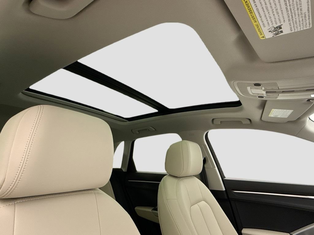 Used 2025 Audi Q3 2.0T Premium w/ Convenience Package image 16