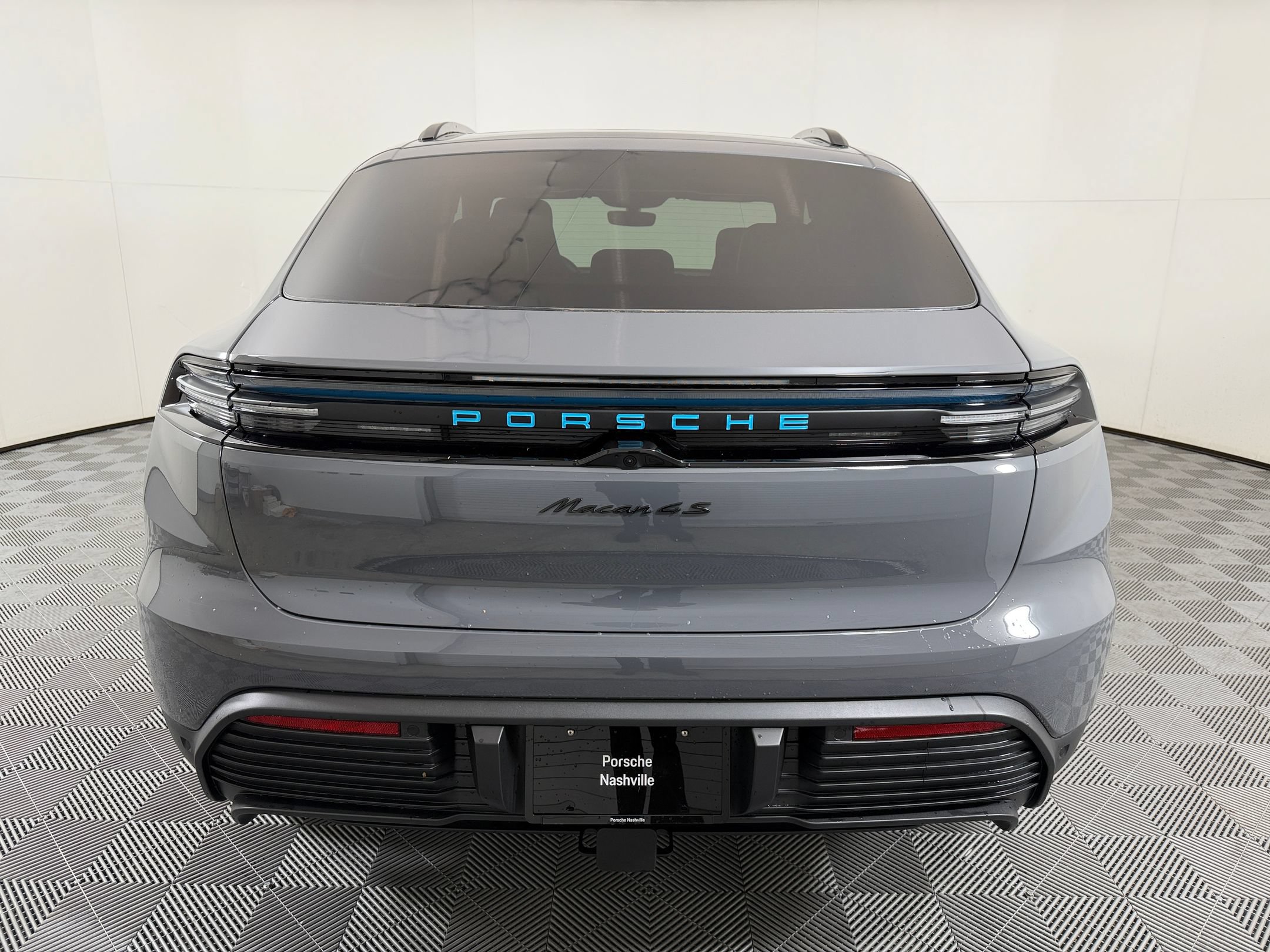 Used 2026 Porsche Macan 4S Electric AWD/4WD image 11
