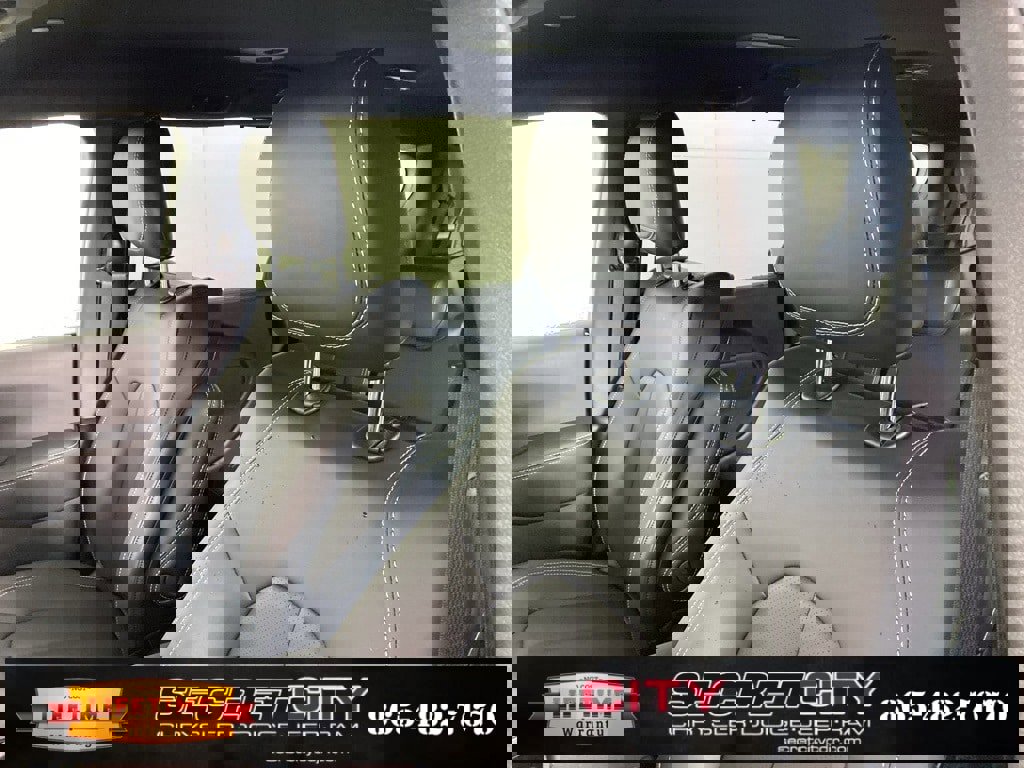 New 2026 Chrysler Pacifica Select image 10