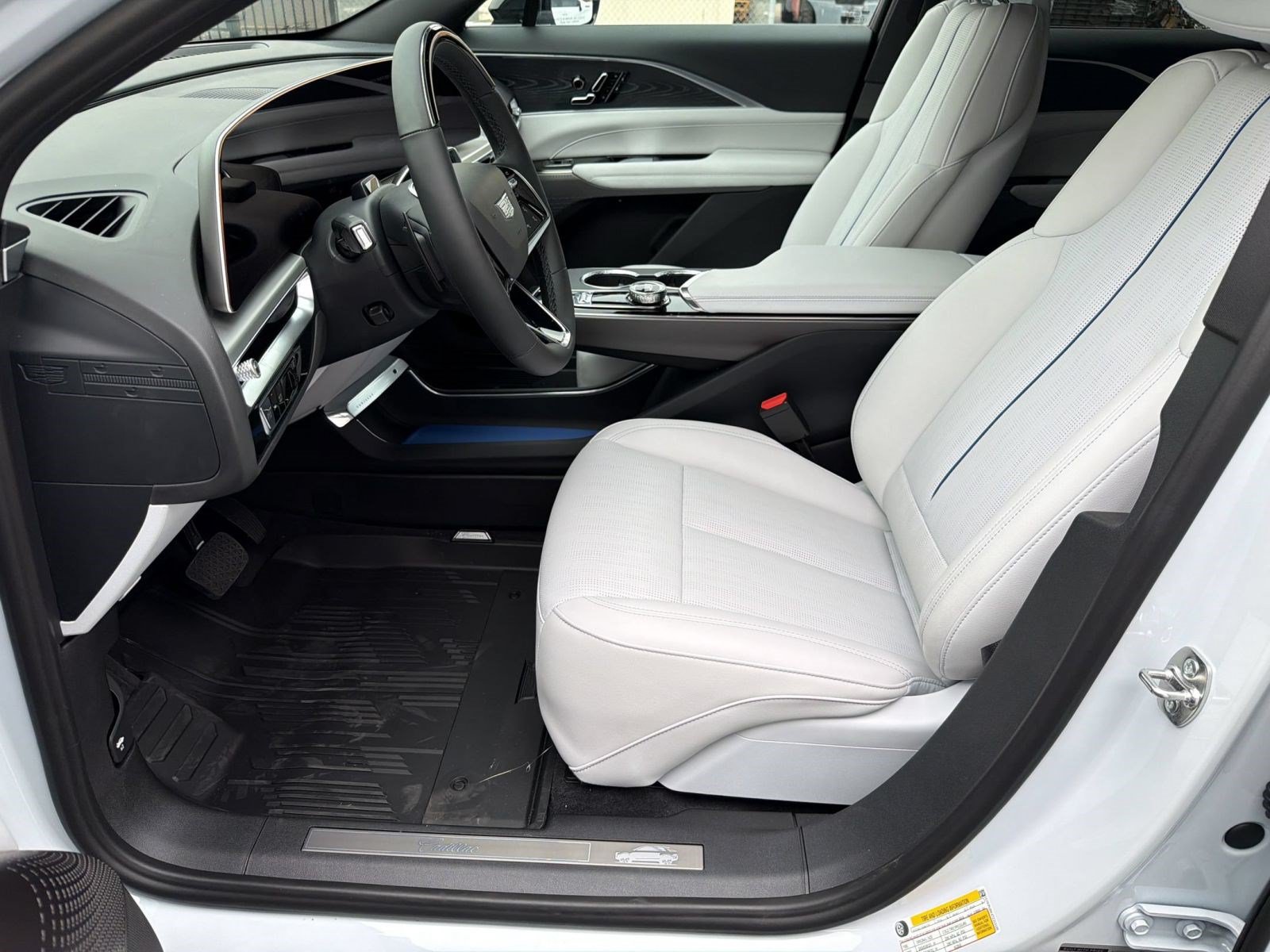New 2026 Cadillac Lyriq Sport w/ LPO, Floor Liner Package RWD image 4