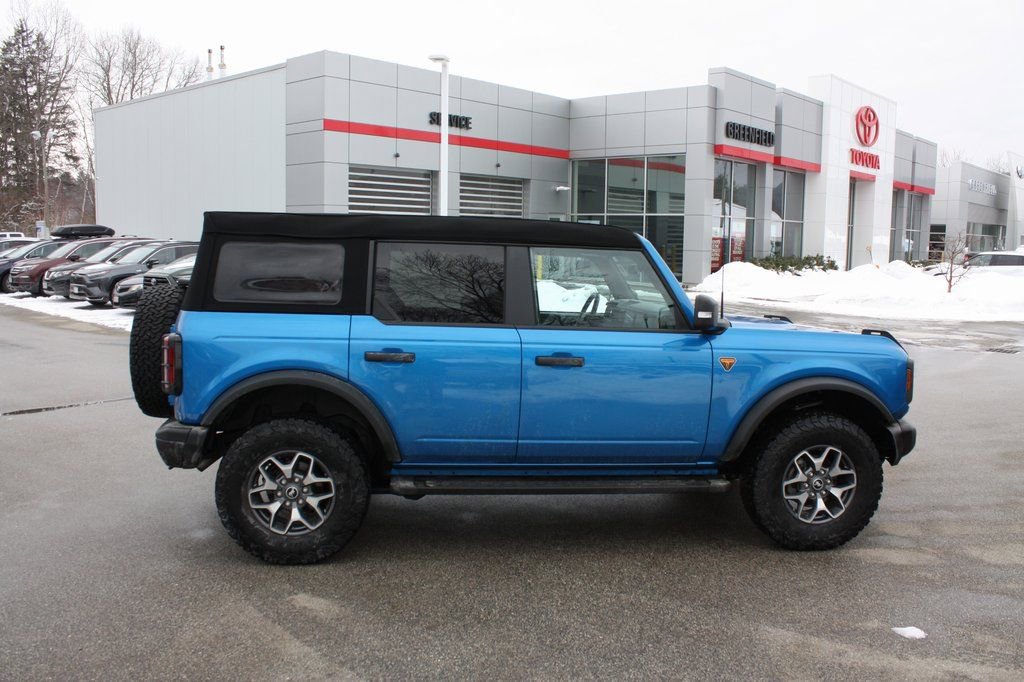 Used 2023 Ford Bronco Badlands image 6