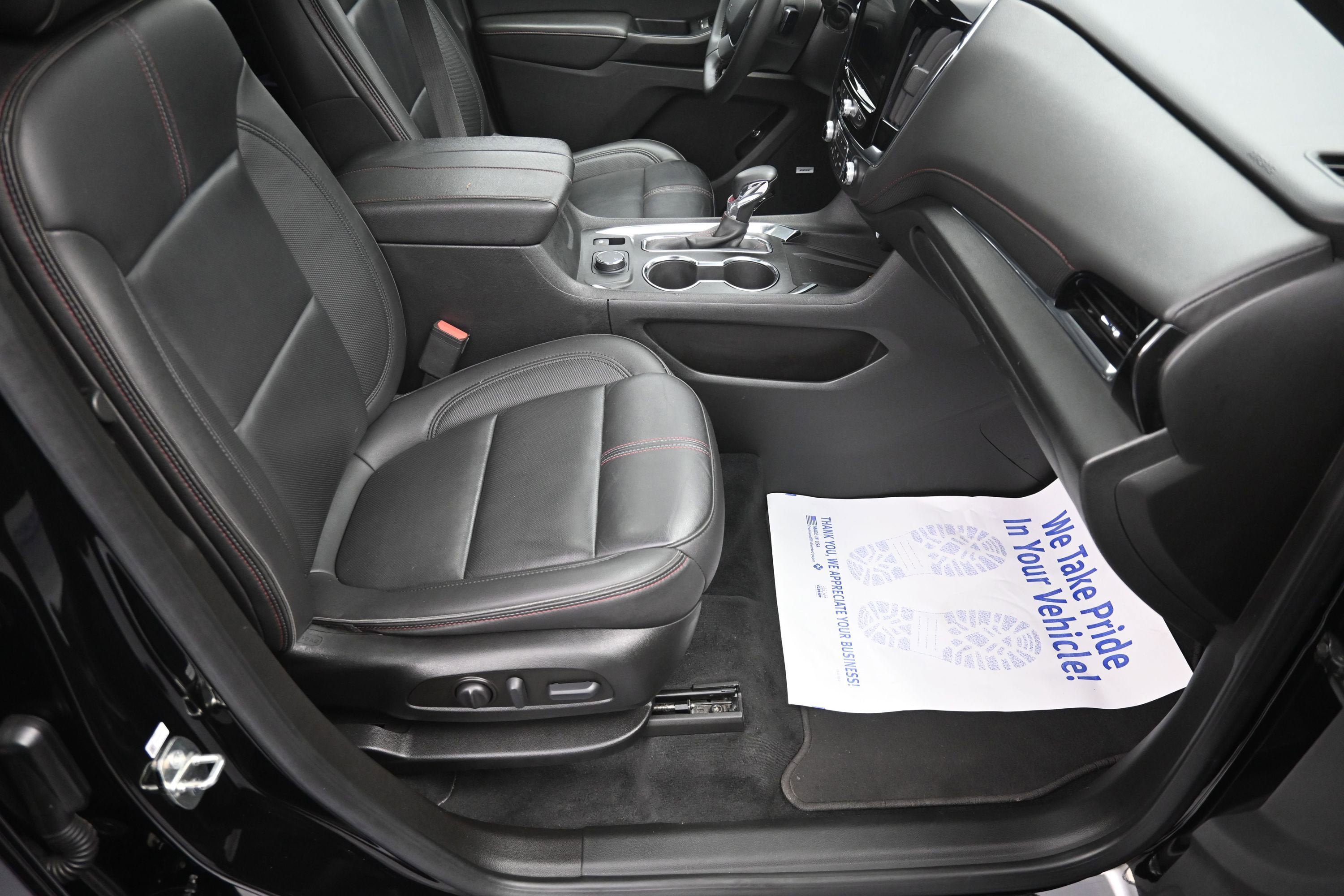 Used 2023 Chevrolet Traverse RS AWD/4WD image 37