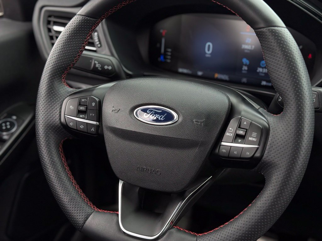 Used 2023 Ford Escape ST-Line w/ Tech Pack #1 AWD/4WD image 7