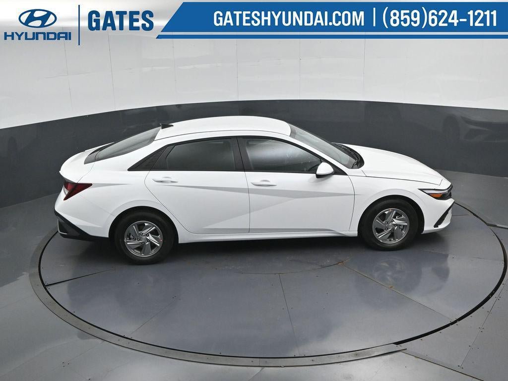 New 2026 Hyundai Elantra SE FWD image 43