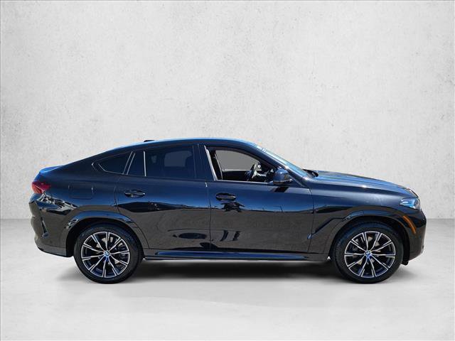Used 2025 BMW X6 xDrive40i w/ Climate Comfort Package AWD/4WD image 4