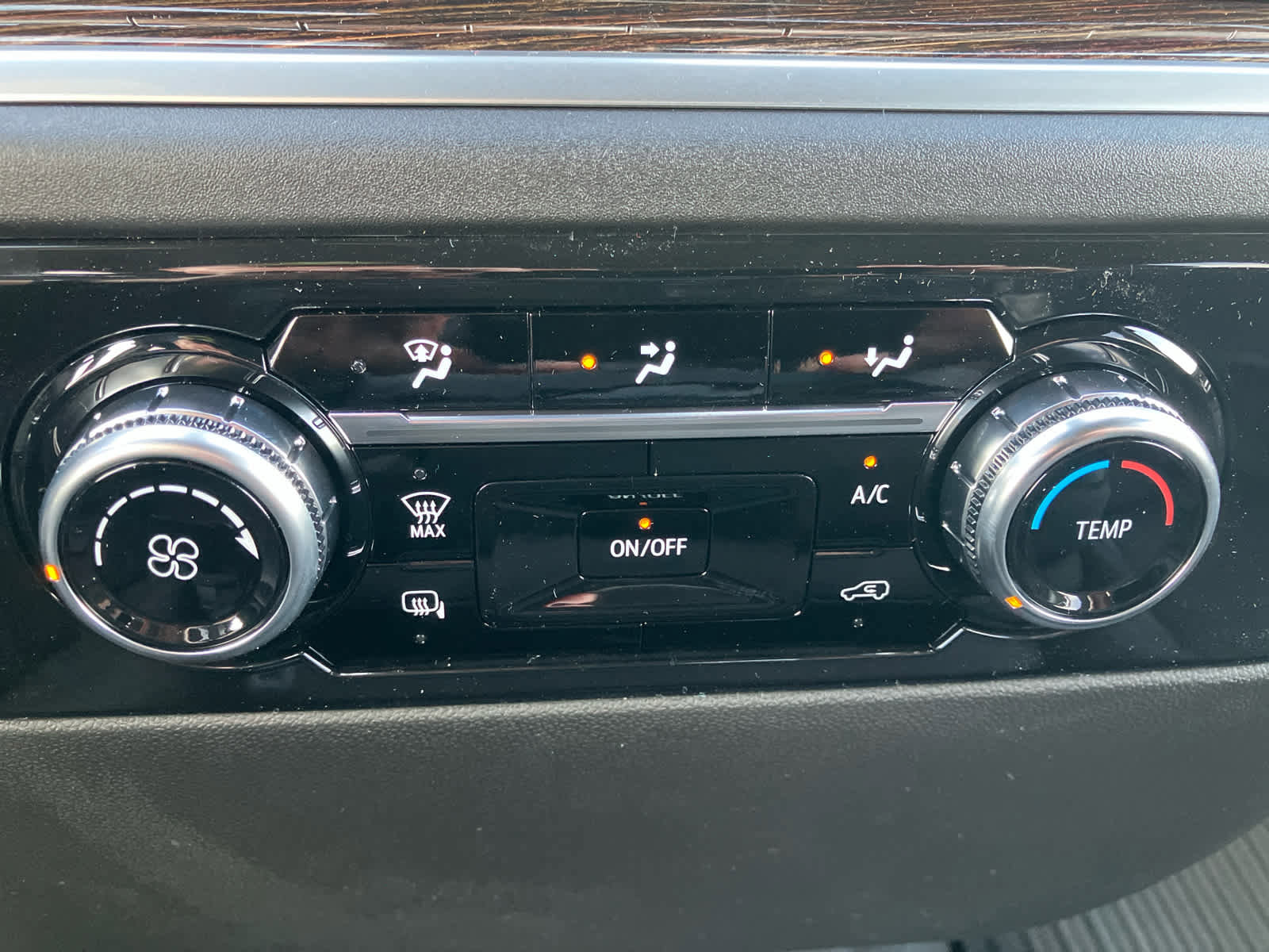 New 2026 GMC Sierra 2500 SLE image 28