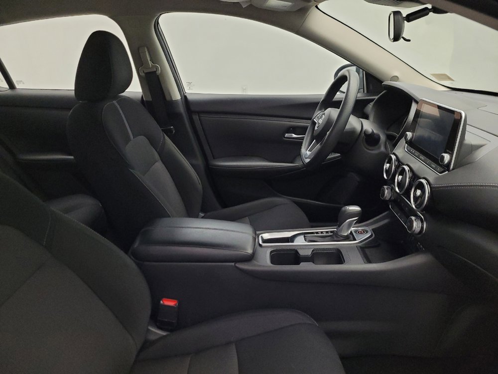 Used 2025 Nissan Sentra SV FWD image 21
