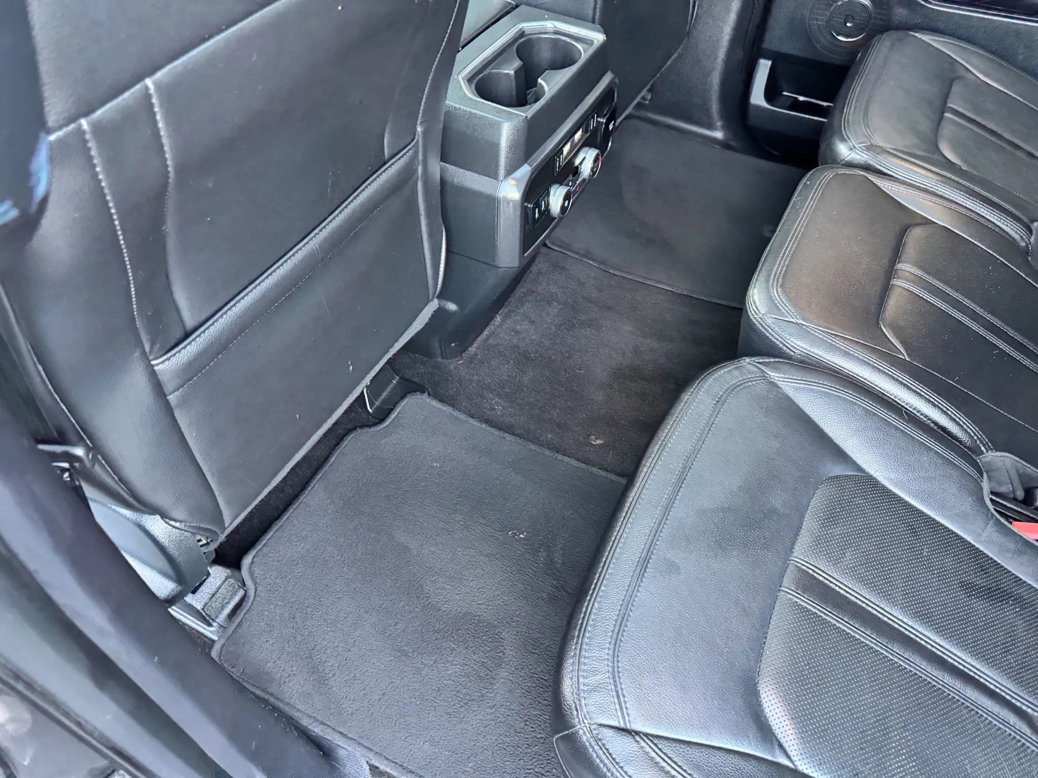 Used 2020 Ford Expedition Max Limited image 28