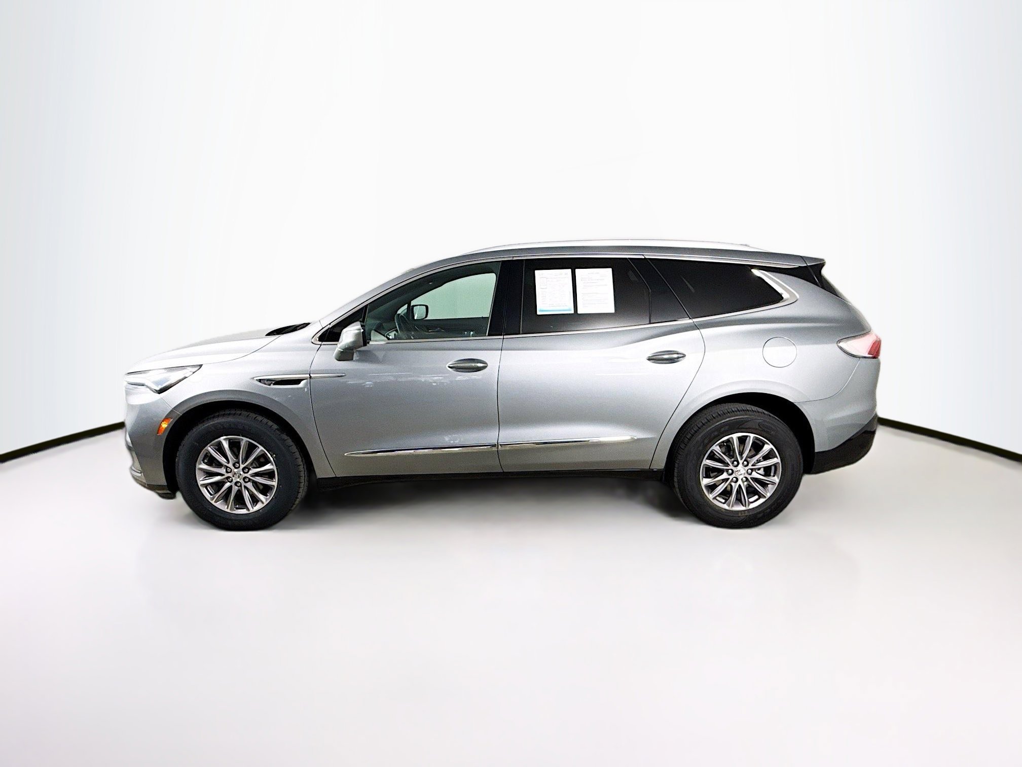 Used 2024 Buick Enclave Premium image 7