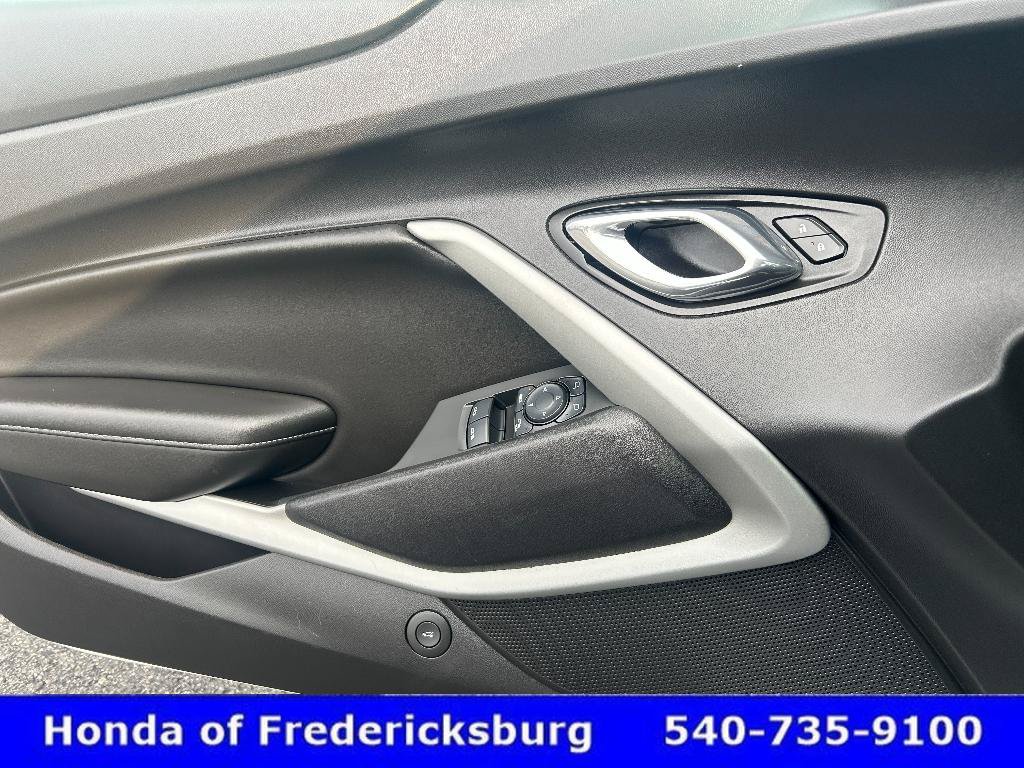 Used 2017 Chevrolet Camaro LT RWD image 20
