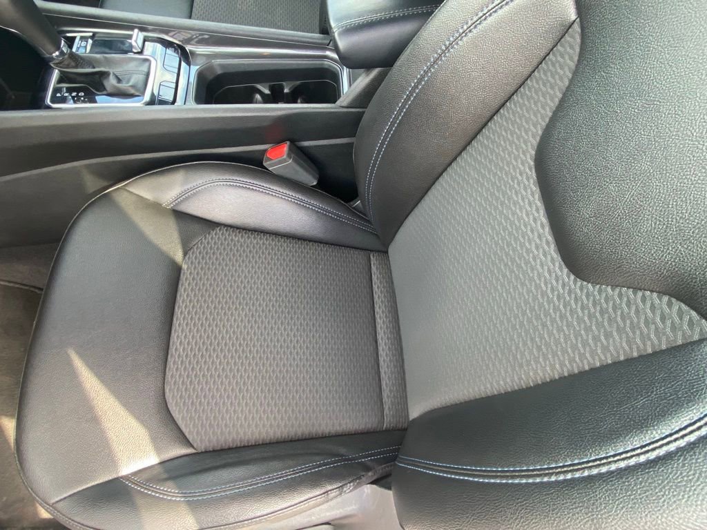 Used 2024 Jeep Compass Latitude image 21