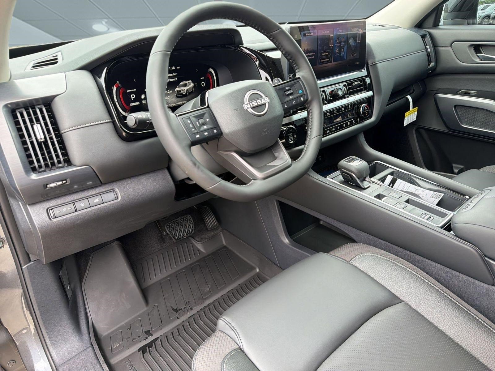 New 2026 Nissan Pathfinder SL FWD image 4