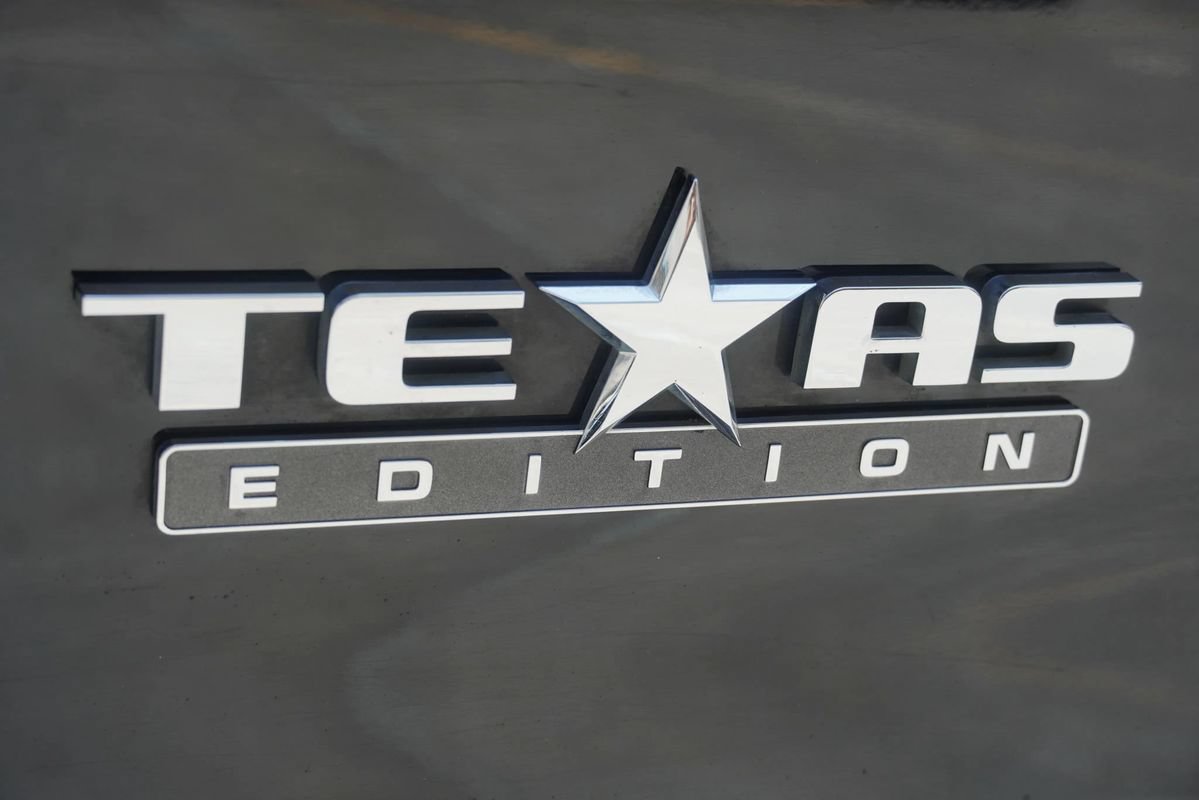 Used 2018 Chevrolet Silverado 1500 Custom w/ Texas Edition AWD/4WD image 7