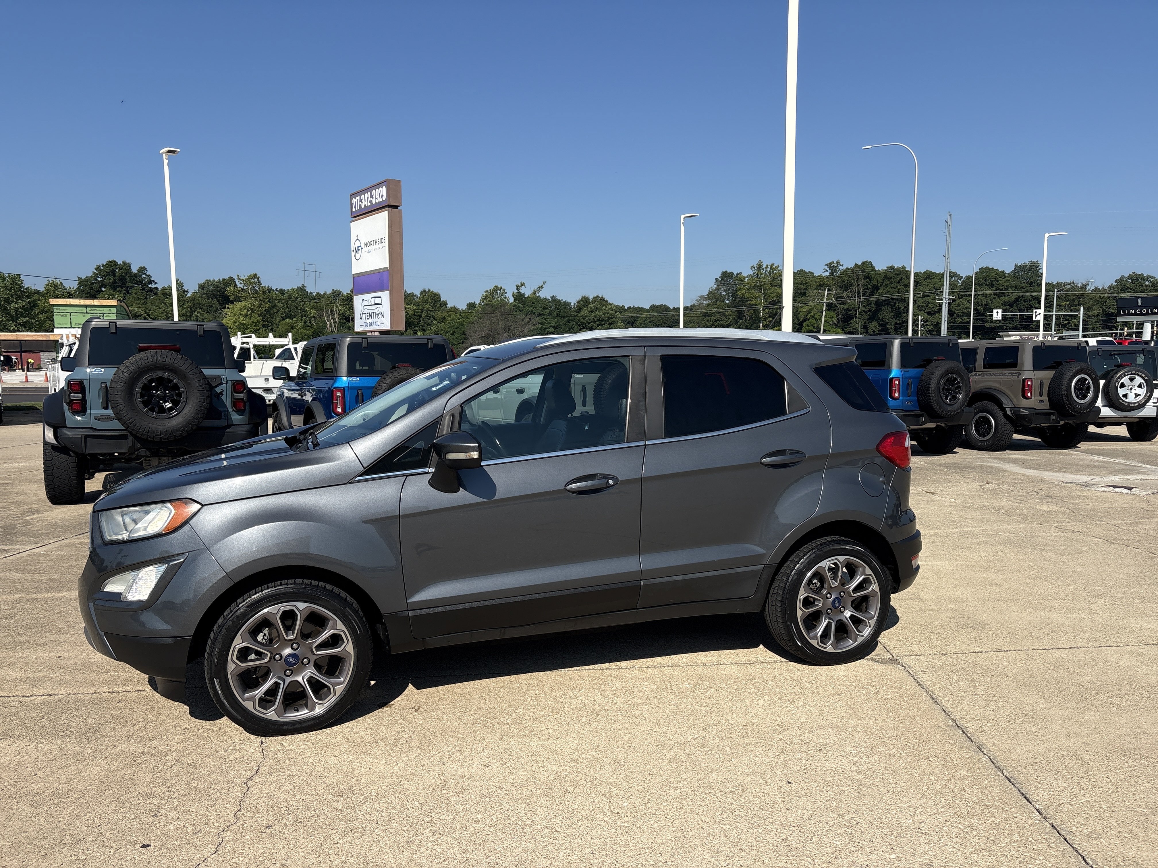Used 2020 Ford EcoSport Titanium w/ Interior Protection Package FWD image 3