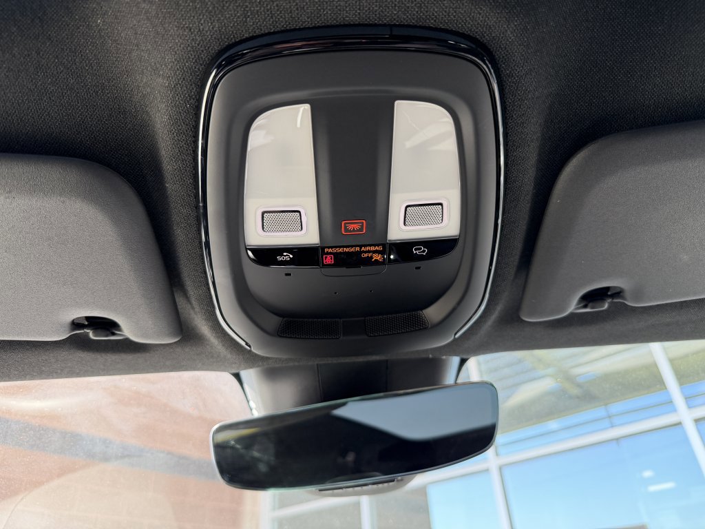 Used 2023 Volvo C40 P8 Recharge Plus image 26