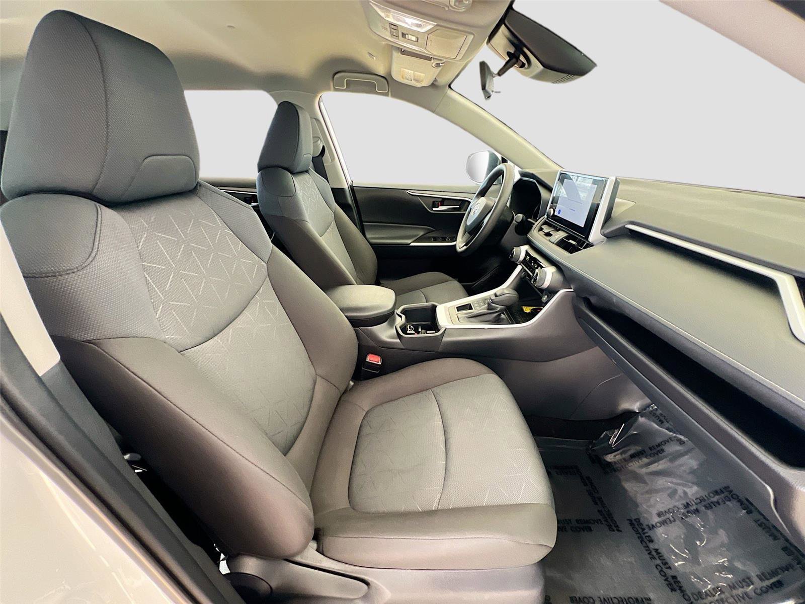 Used 2025 Toyota RAV4 XLE image 28