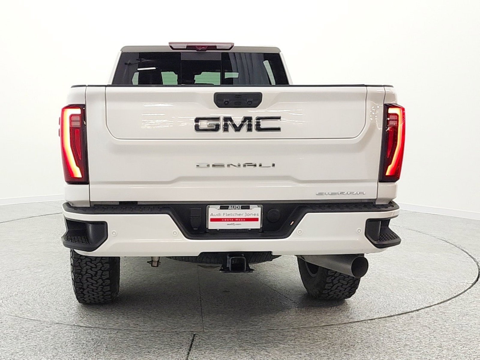 Used 2024 GMC Sierra 2500 Denali Ultimate w/ Max Trailering Package image 6