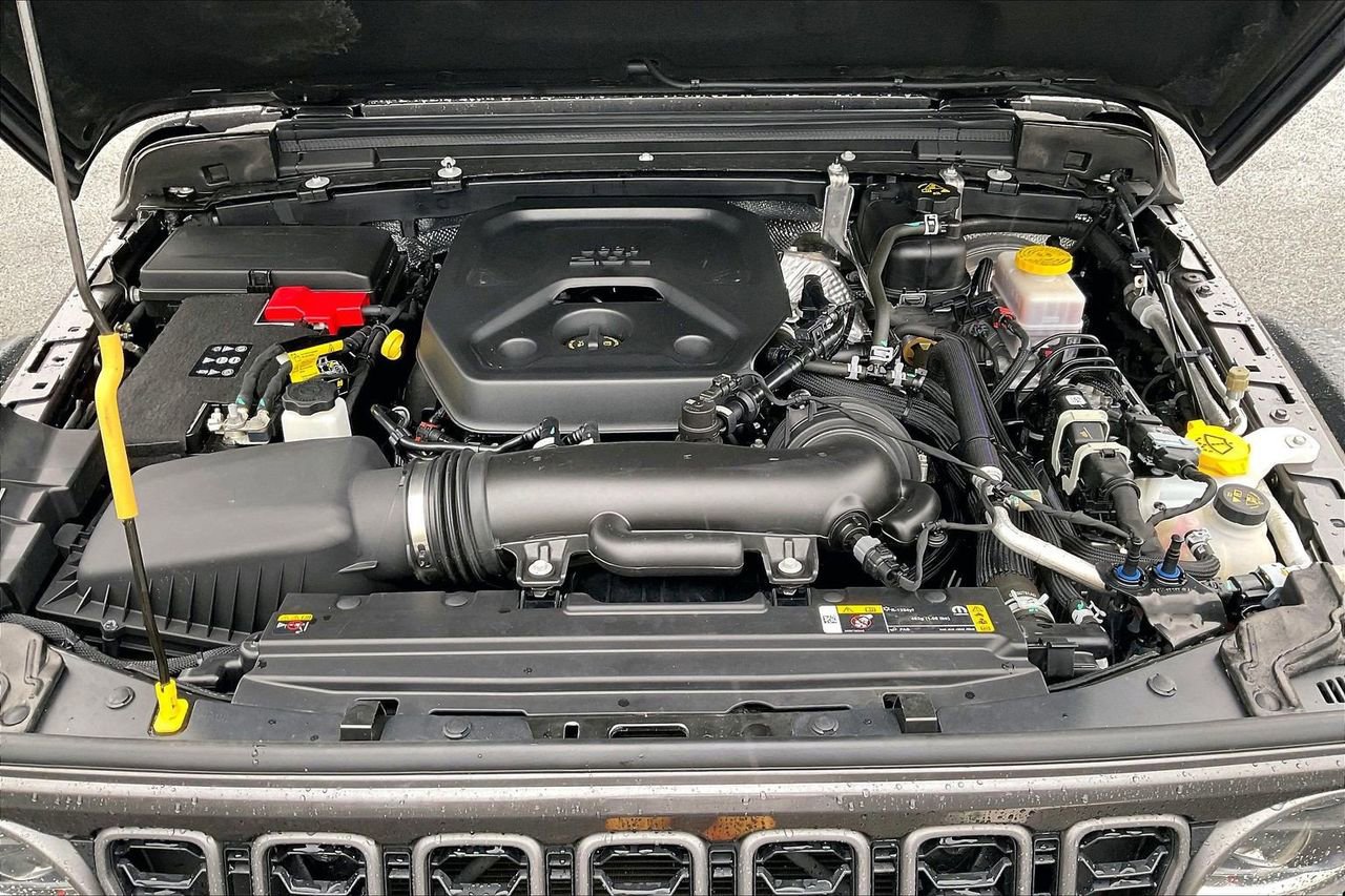 Certified 2025 Jeep Wrangler Unlimited Rubicon w/ Convenience Group image 36