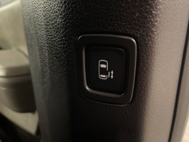 Used 2025 Kia Carnival image 59