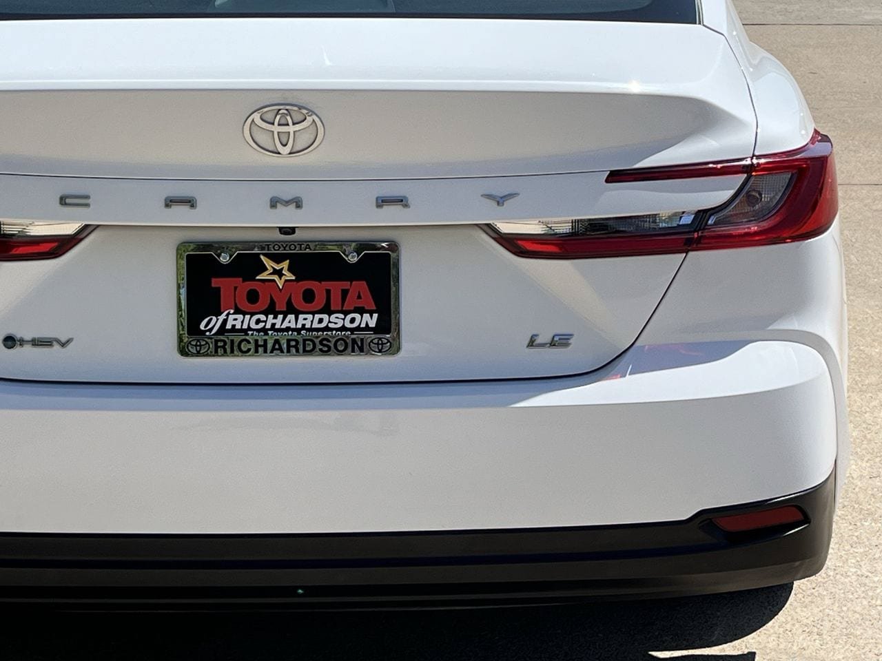 Used 2025 Toyota Camry LE FWD image 6