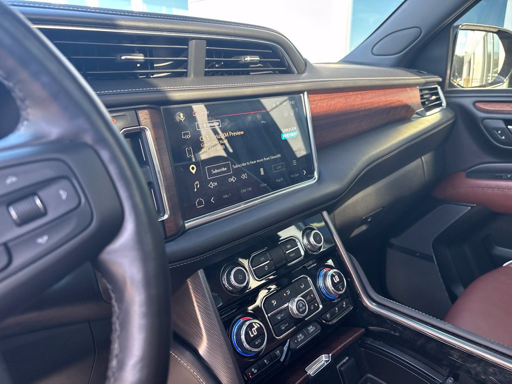 Used 2023 GMC Yukon Denali Ultimate w/ LPO, Floor Liner Package AWD/4WD image 4