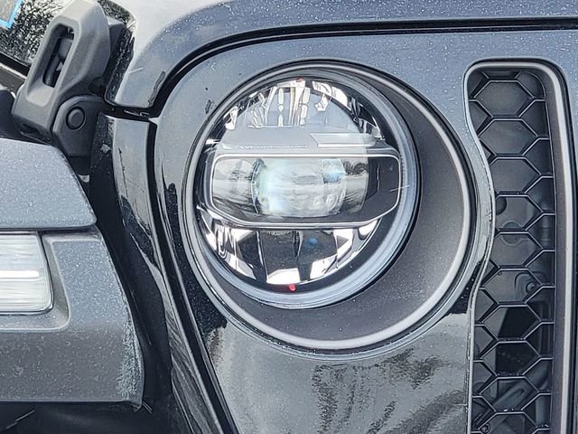 Certified 2022 Jeep Wrangler Unlimited Rubicon 4xe w/ Cold Weather Group image 16